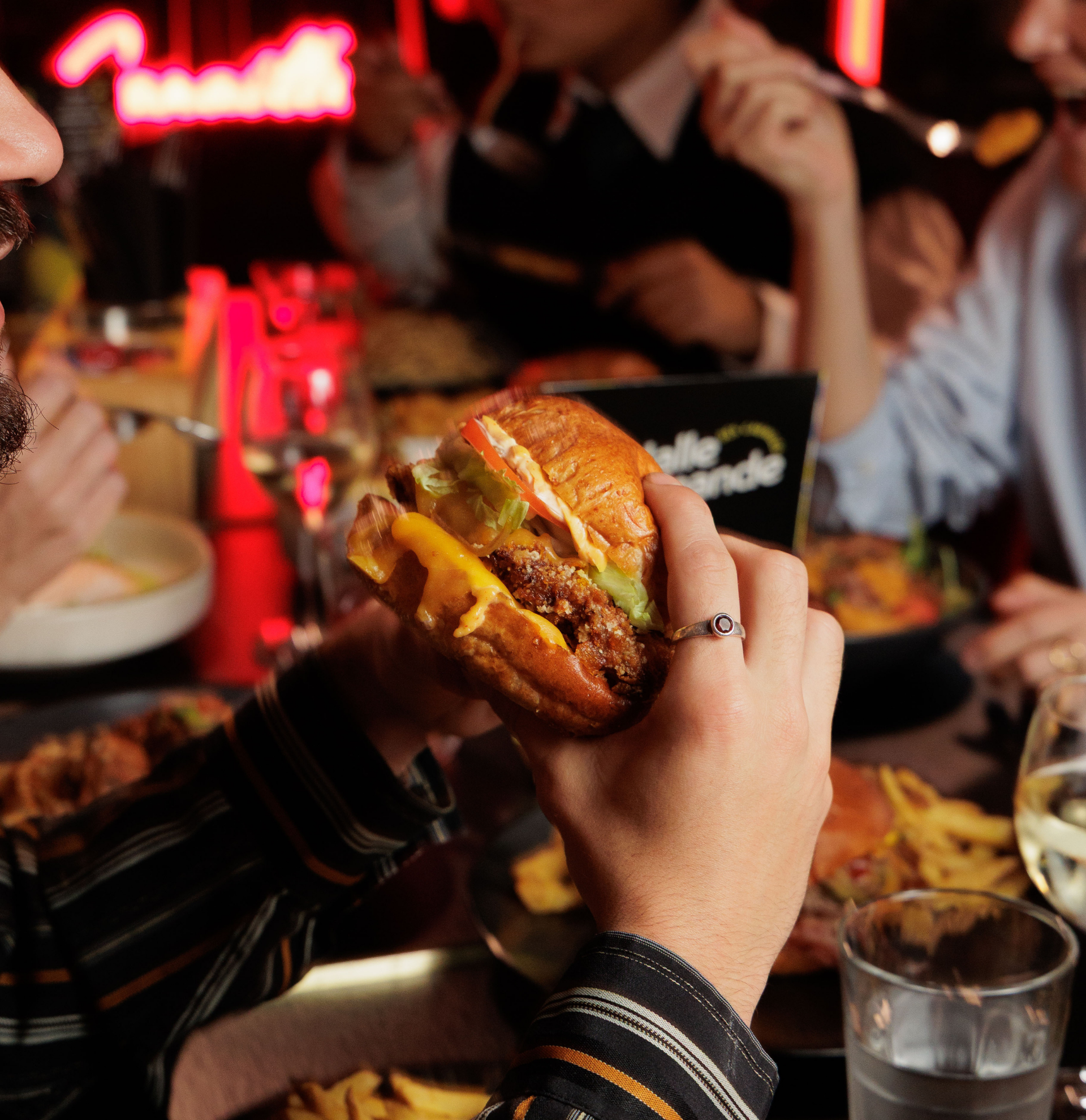 Restauration à Marseille à La Place Des Canailles