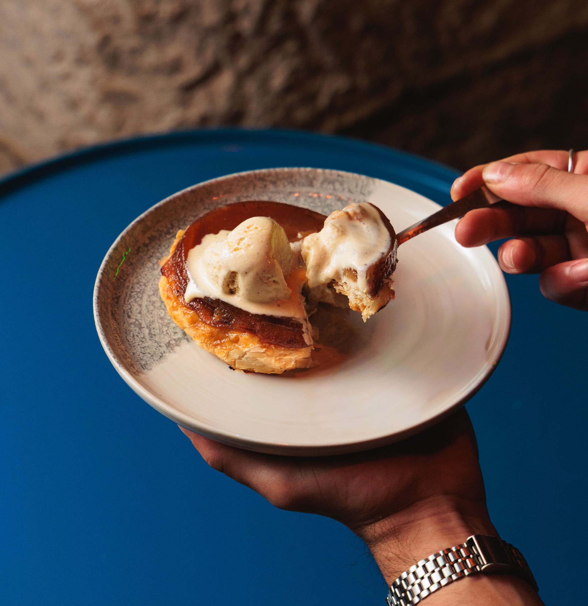 Restauration à Marseille à La Place Des Canailles